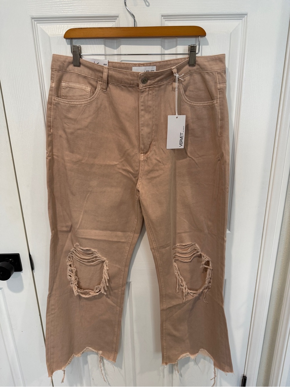 Vervet Stretch Distressed Crop Jeans in Dusty Rose